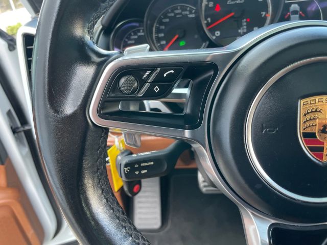 2017 Porsche Cayenne - Image 86