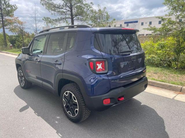 2017 Jeep Renegade Trailhawk photo 5