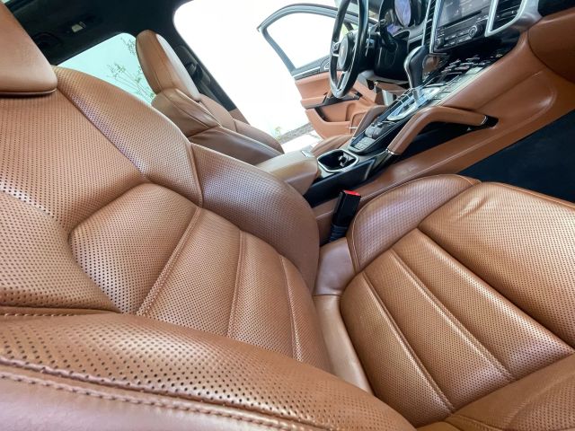 2017 Porsche Cayenne - Image 106