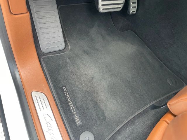 2017 Porsche Cayenne - Image 99