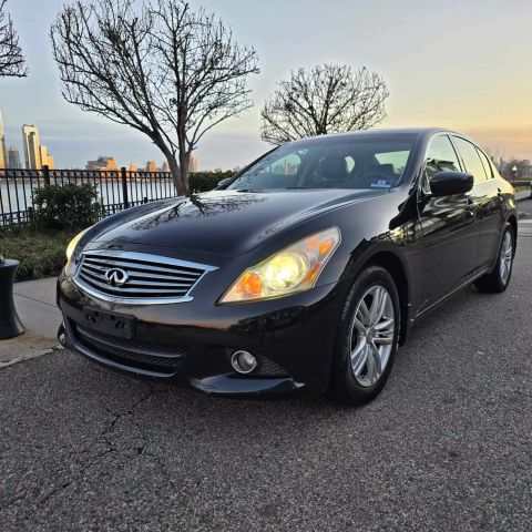2013 Infiniti G37x Sedan 4d - Image 2