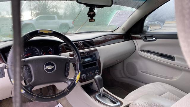 2012 Chevrolet Impala 2FL photo 9