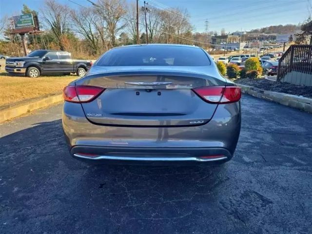 2015 Chrysler 200 - Image 6