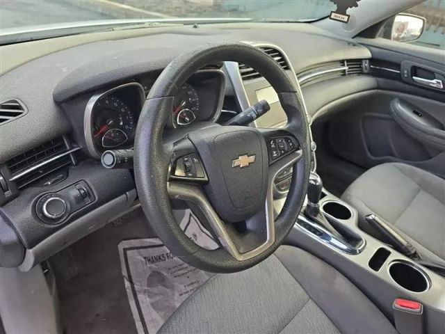 2015 Chevrolet Malibu - Image 11