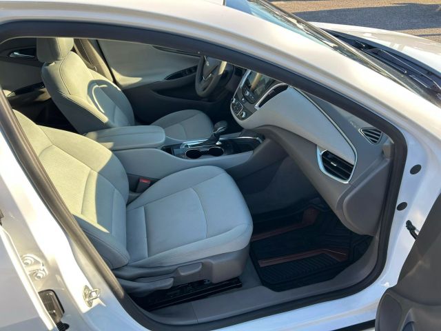 2021 Chevrolet Malibu - Image 13
