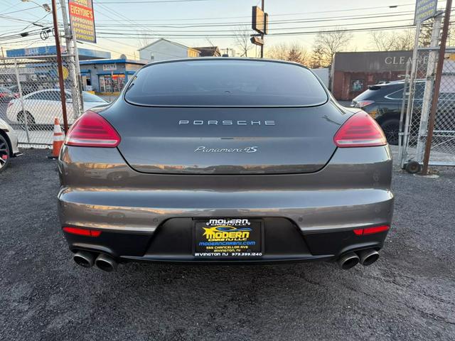 2014 Porsche Panamera S photo 5