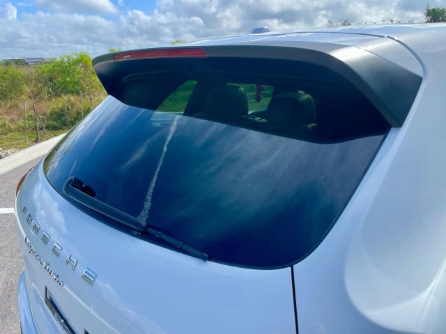 2017 Porsche Cayenne - Image 61