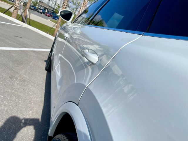 2019 Porsche Cayenne - Image 28
