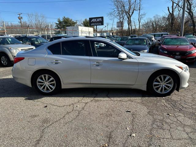 2015 INFINITI Q50 Premium photo 8