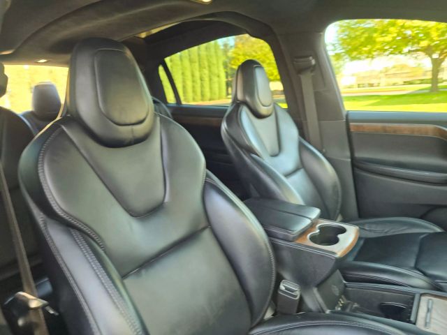 2019 Tesla Model X - Image 24