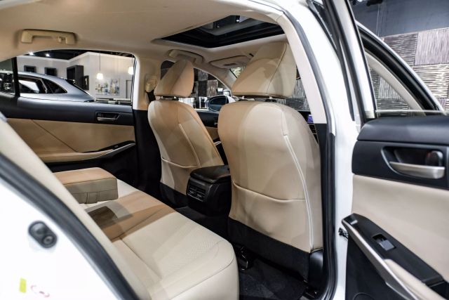2018 Lexus Is Is 300 Sedan 4d - Image 42