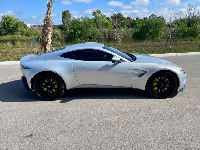 2023 Aston Martin Vantage - Image 8