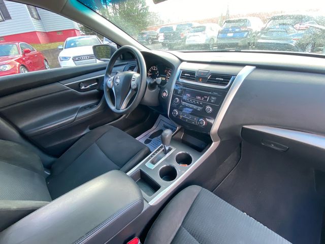 2015 Nissan Altima - Image 5