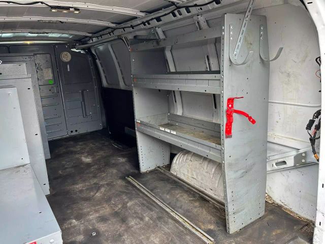 2017 Chevrolet Express 3500 Cargo - Image 17