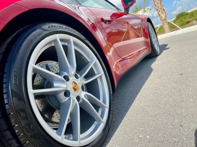 2021 Porsche 911 - Image 18