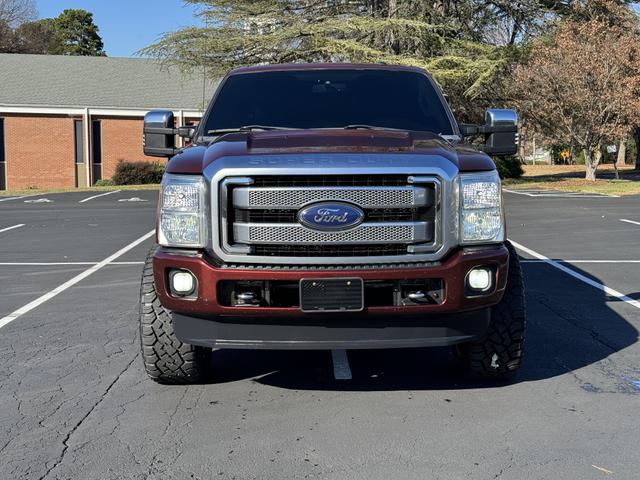 2015 Ford F-350 Super Duty Platinum photo 3