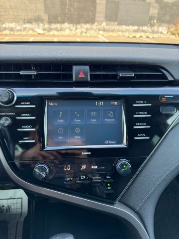 2020 Toyota Camry - Image 27