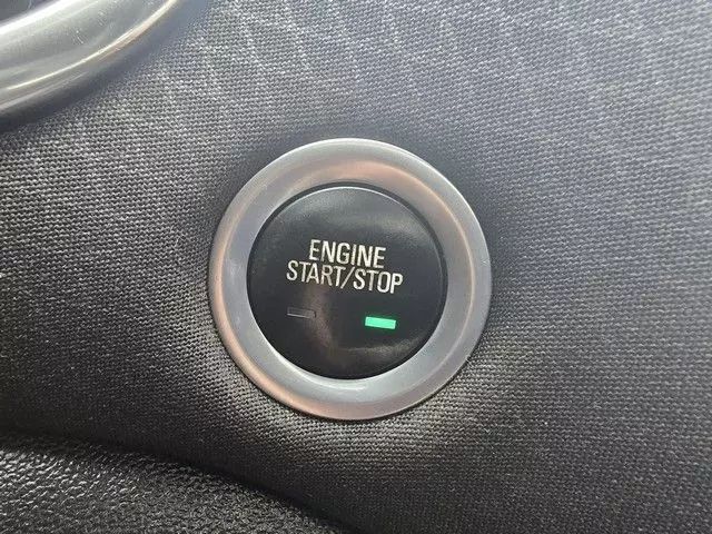 2019 Chevrolet Malibu - Image 10