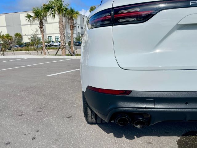 2019 Porsche Cayenne - Image 24