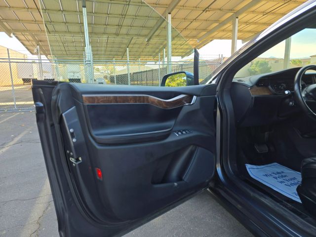 2019 Tesla Model X - Image 11