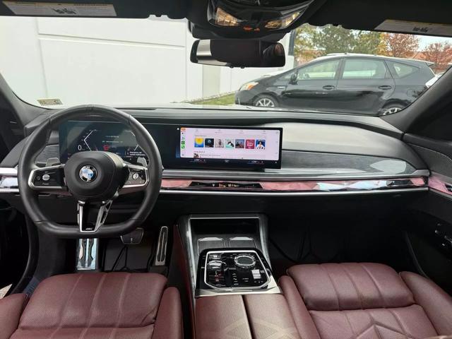 2023 BMW 7 Series 760i photo 17