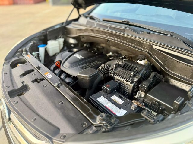 2013 Hyundai Santa Fe Sport - Image 22