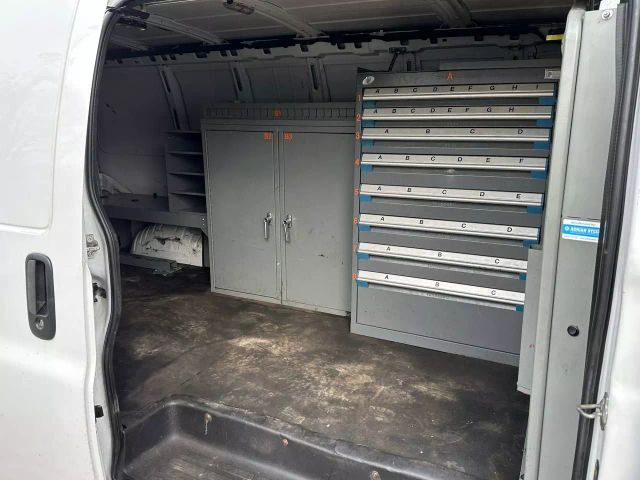 2017 Chevrolet Express 3500 Cargo - Image 14
