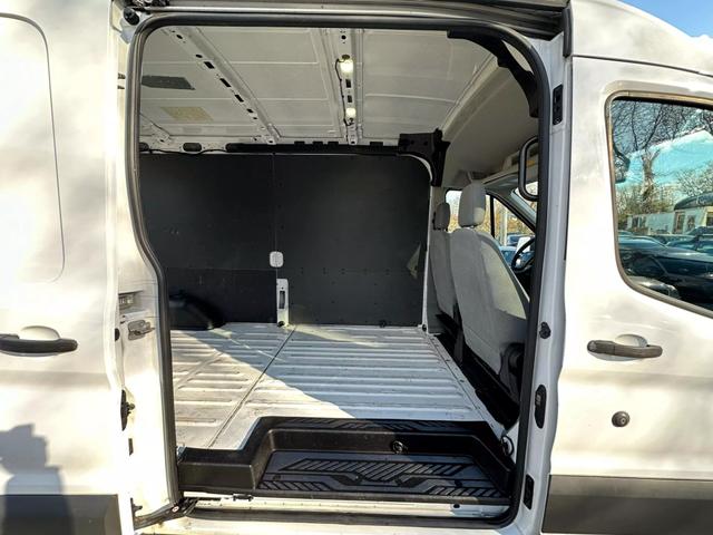 2015 Ford Transit Base photo 15