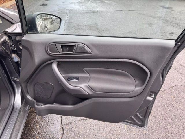 2018 Ford Fiesta - Image 19