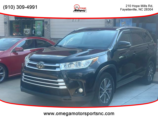2017 Toyota Highlander - Image 1