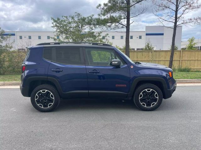 2017 Jeep Renegade Trailhawk photo 45