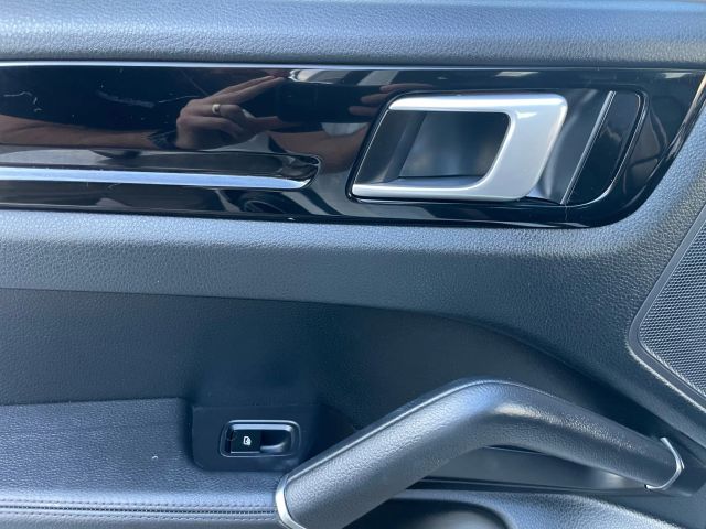 2019 Porsche Cayenne - Image 114