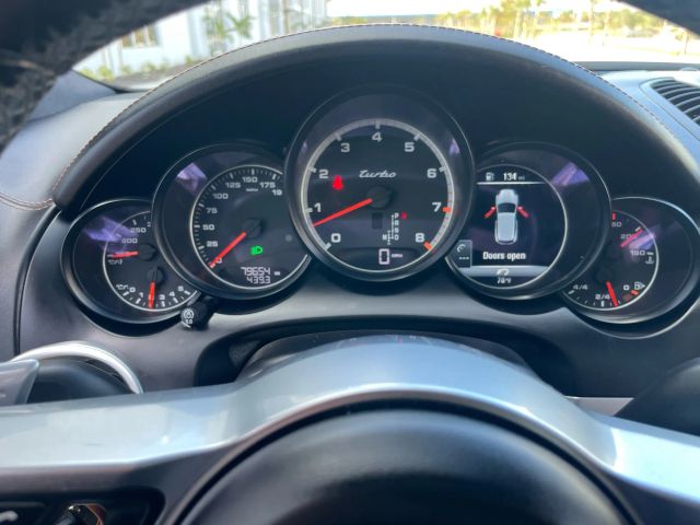 2017 Porsche Cayenne - Image 89