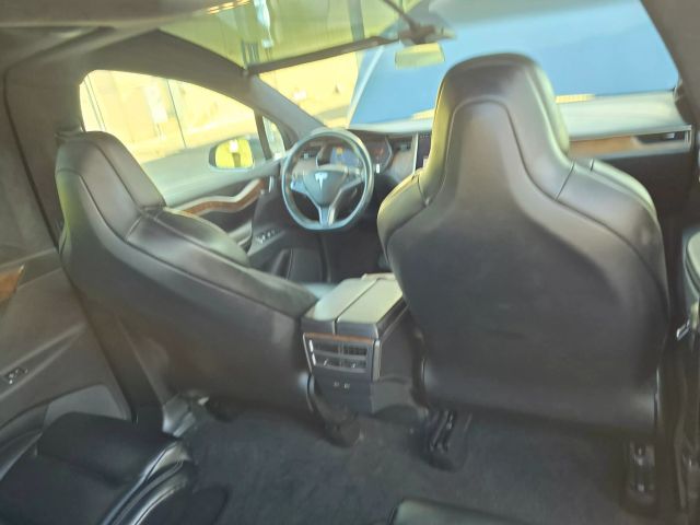 2019 Tesla Model X - Image 30