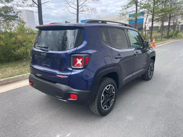 2017 Jeep Renegade Trailhawk photo 46