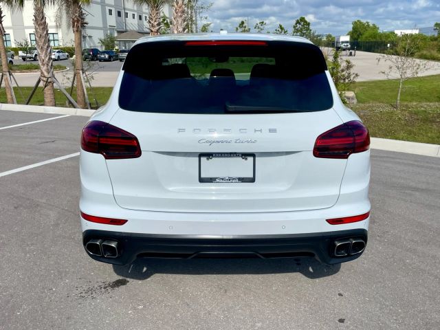 2017 Porsche Cayenne - Image 21