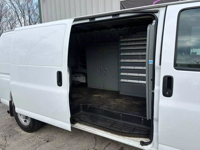 2017 Chevrolet Express 3500 Cargo - Image 13