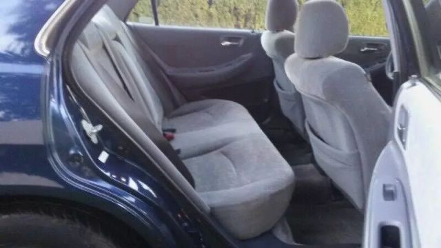 2001 Honda Accord - Image 12