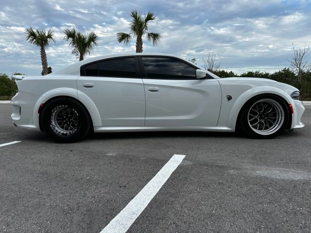 2021 Dodge Charger - Image 32