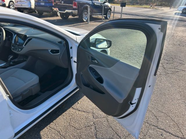2021 Chevrolet Malibu - Image 14