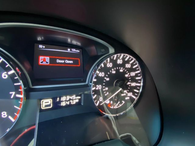 2015 Nissan Altima - Image 8