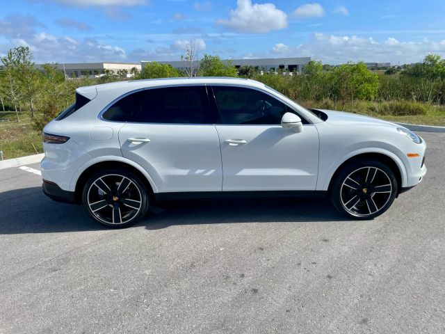 2019 Porsche Cayenne - Image 8