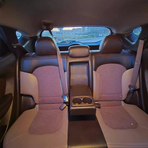 2011 Hyundai Tucson Gls Sport Utility 4d - Image 16