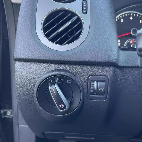 2017 Volkswagen Tiguan 2.0t Wolfsburg Edition 4motion Sport Utility 4d - Image 28