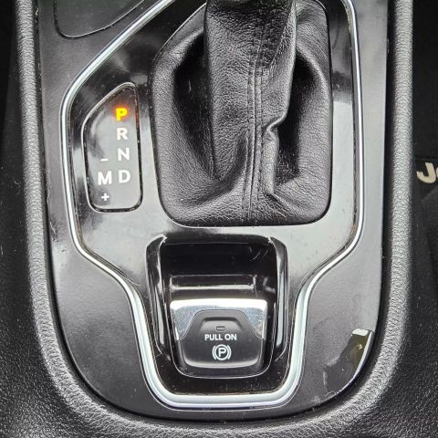 2019 Jeep Cherokee Limited Sport Utility 4d - Image 29