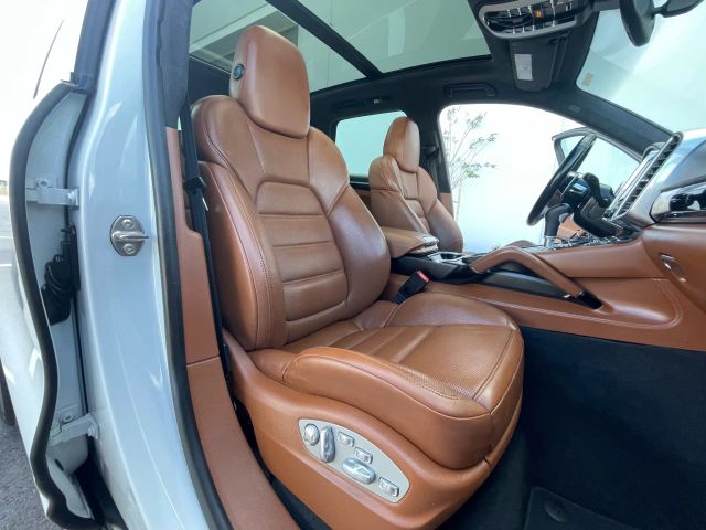 2017 Porsche Cayenne - Image 103