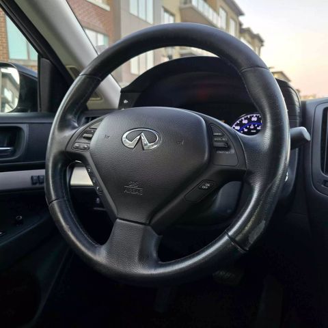 2013 Infiniti G37x Sedan 4d - Image 18