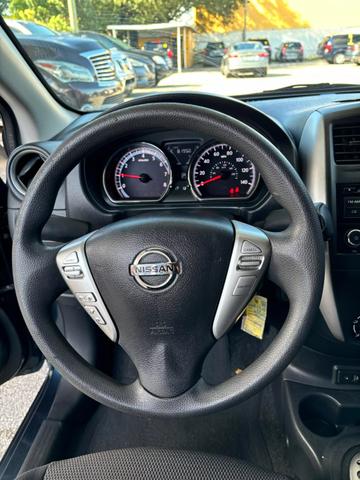 2017 Nissan Versa Sedan SV photo 11