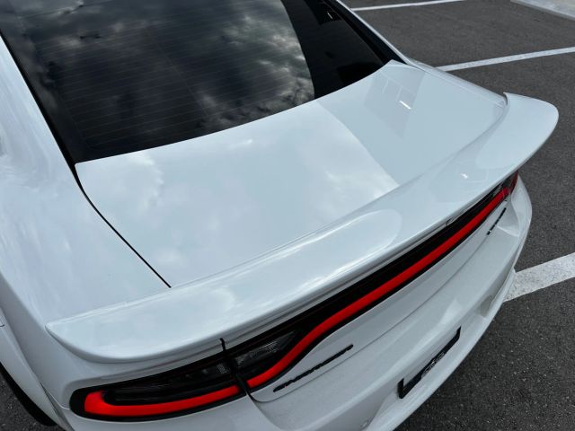 2021 Dodge Charger - Image 13