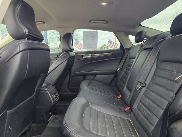 2017 Ford Fusion - Image 12